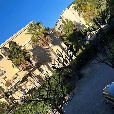 Flat Hyères